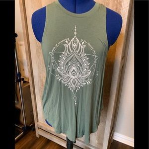 Cute relaxed fit sleeveless tee. Great condition!